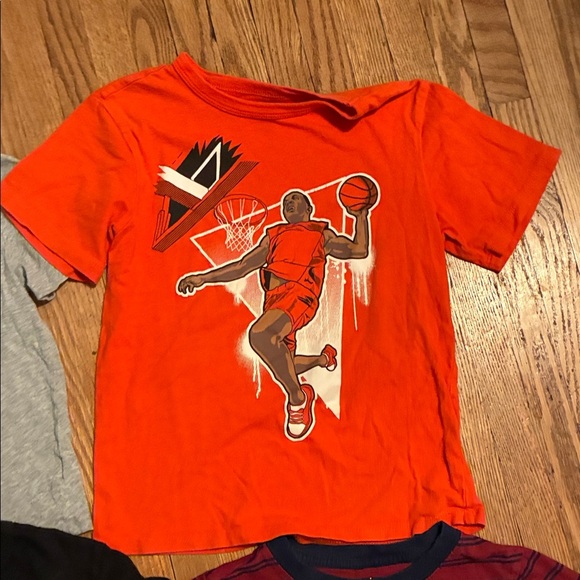 Assorted Kids Short Sleeve Tees - Red, Gray, Black, Blue, Orange and one pj set - Picture 6 of 11